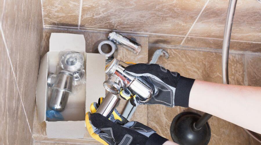 Professional gutter cleaning in La Russell, MO